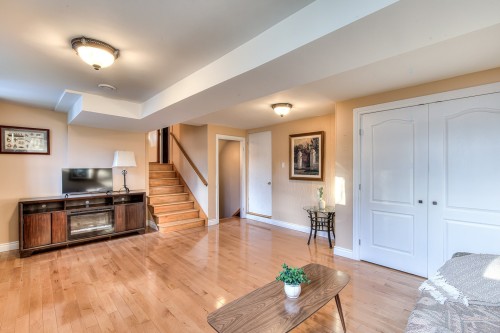 Salle familiale - 139 Av. Giroux, Laval (Laval-Des-Rapides), QC - Indoor Photo Showing Living Room