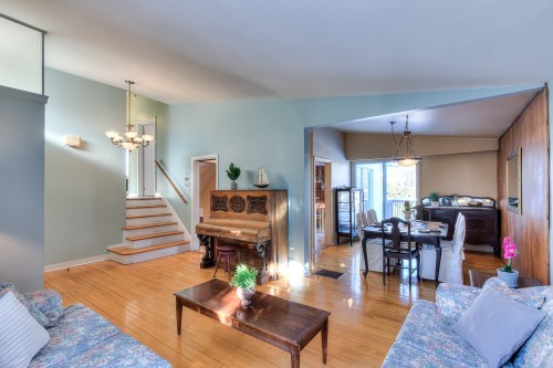 Vue d'ensemble - 139 Av. Giroux, Laval (Laval-Des-Rapides), QC - Indoor Photo Showing Living Room