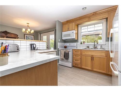 60 Doyle Crt, Fredericton, NB 
