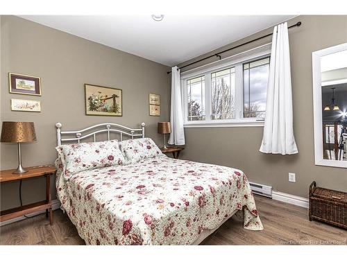60 Doyle Crt, Fredericton, NB 