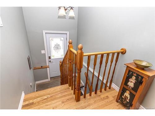 60 Doyle Crt, Fredericton, NB 