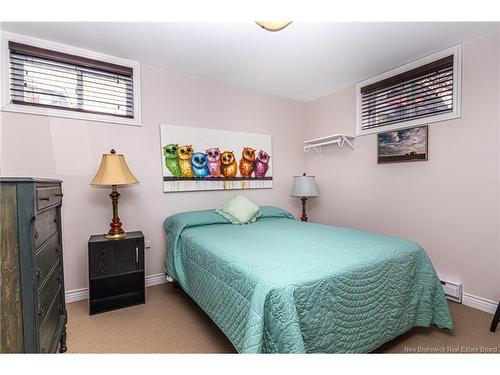 60 Doyle Crt, Fredericton, NB 