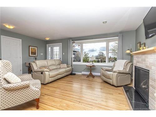 60 Doyle Crt, Fredericton, NB 