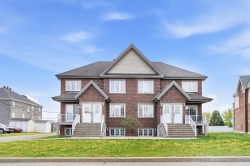 88 Rue Proulx Saint-Joseph-Du-Lac, QC J0N 1M0