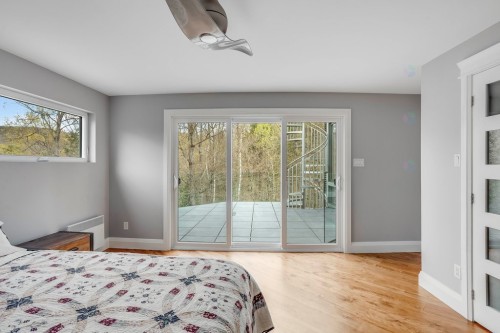 Bedroom - 25 Ch. Thibault, Val-Des-Monts, QC - Indoor Photo Showing Bedroom