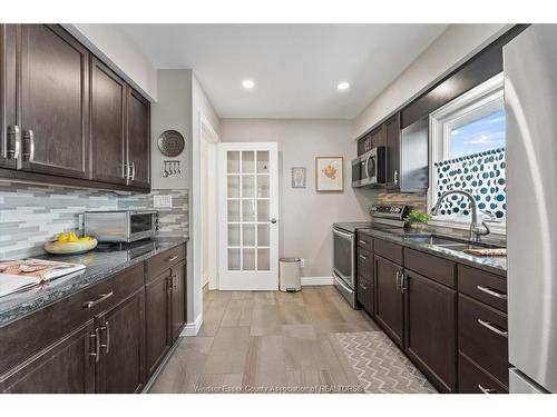 457 Watson, Windsor, ON 