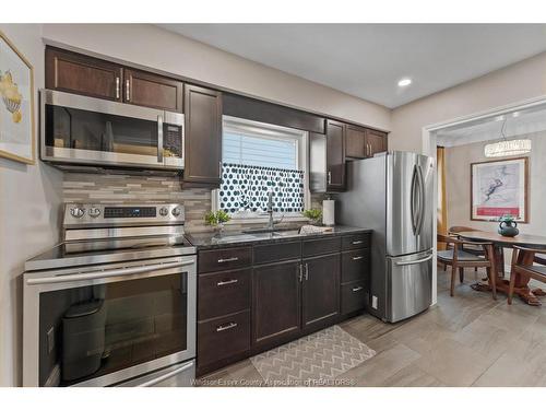 457 Watson, Windsor, ON 