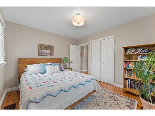 457 Watson, Windsor, ON 