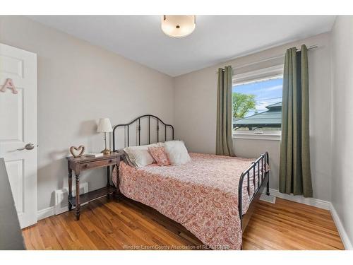 457 Watson, Windsor, ON 