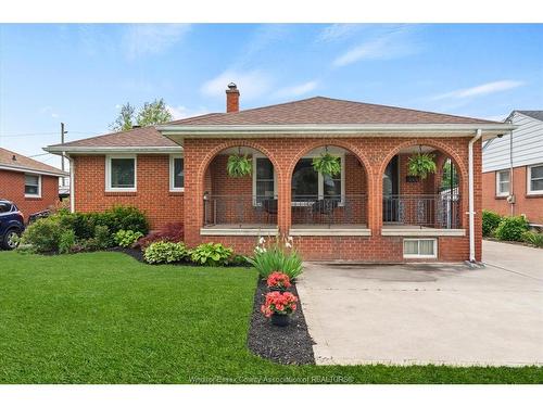 457 Watson, Windsor, ON 