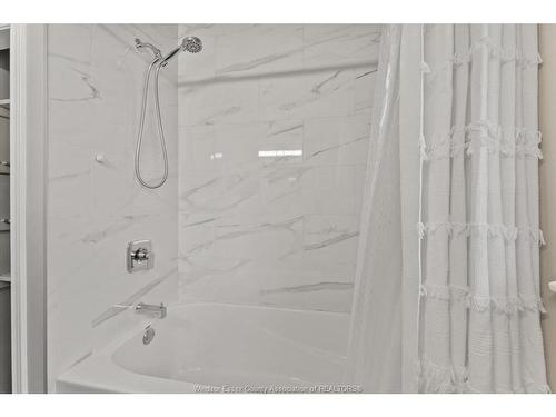 457 Watson, Windsor, ON 
