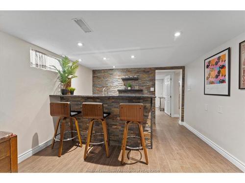 457 Watson, Windsor, ON 