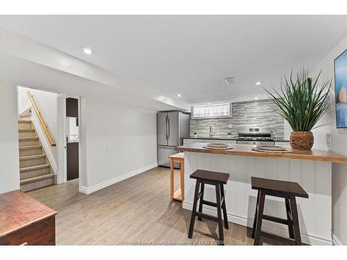 457 Watson, Windsor, ON 