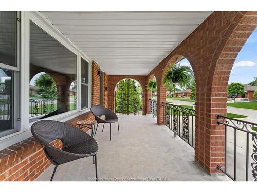 457 Watson, Windsor, ON 