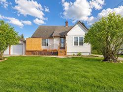 39 Edmond ST Moncton, NB E1A 3K5