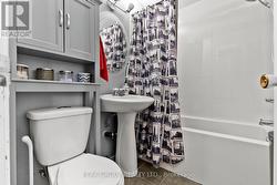 Main floor 4 pc bath - 