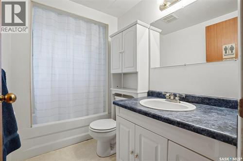 2009 Easthill, Saskatoon, SK - Indoor Photo Showing Bathroom
