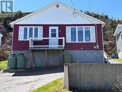 8 Caribou Road Port Aux Basques, NL A0M 1C0