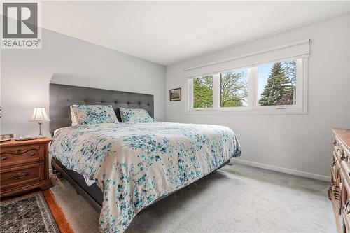 731 Mullin Way, Burlington, ON - Indoor Photo Showing Bedroom