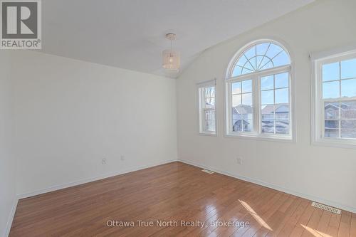 110 Macara Crescent, Ottawa, ON - Indoor Photo Showing Other Room