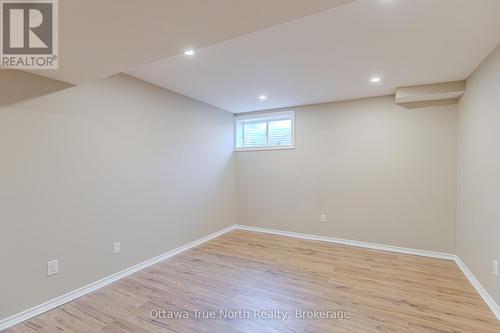 110 Macara Crescent, Ottawa, ON - Indoor