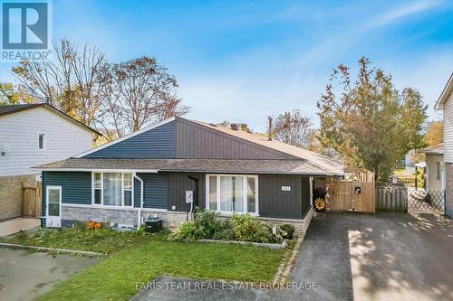 109 DAPHNE CRESCENT  Barrie, ON L4M 2Y7