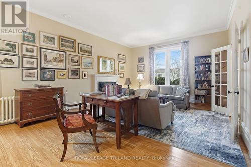 Main Floor: Library/Living Roo - 937 Waterloo Street, London East (East B), ON - Indoor