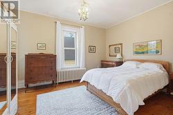 Upper Floor: Primary Bedroom - 