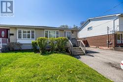 593 GIBB STREET Oshawa, ON L1J 1Z6