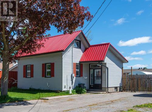 8 WOLFE STREET  Kawartha Lakes (Lindsay), ON K9V 2H9