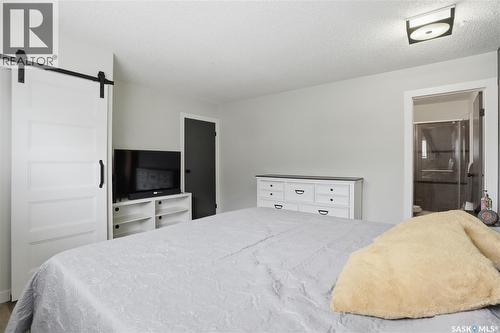 165 3Rd Street, Pilot Butte, SK - Indoor Photo Showing Bedroom