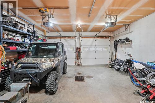 165 3Rd Street, Pilot Butte, SK - Indoor Photo Showing Garage