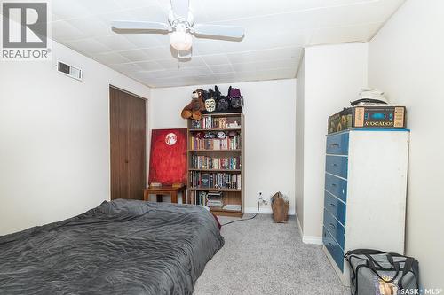 43 Lindsay Drive, Saskatoon, SK - Indoor Photo Showing Bedroom