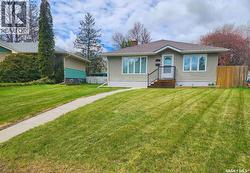5342 5th AVENUE  Regina, SK S4T 0M4