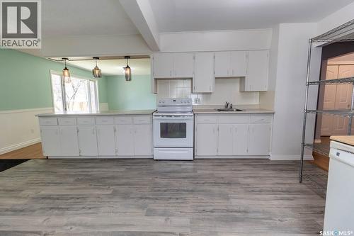 5342 5Th Avenue, Regina, SK - Indoor Photo Showing Kitchen