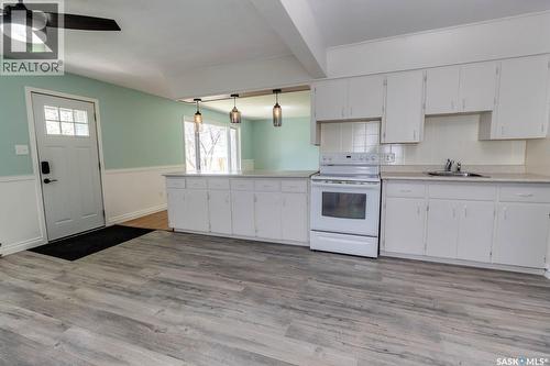5342 5Th Avenue, Regina, SK - Indoor Photo Showing Kitchen