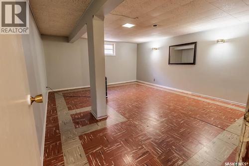 5342 5Th Avenue, Regina, SK - Indoor