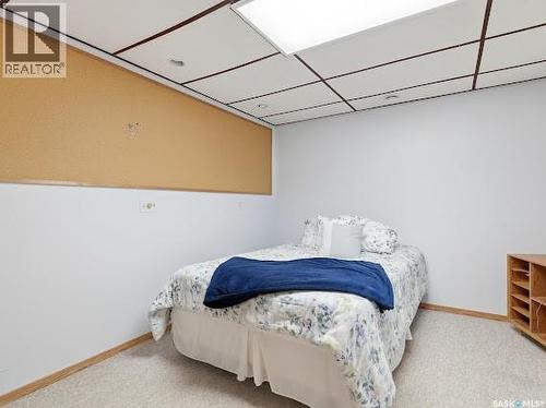 661 Dalgliesh Drive, Regina, SK - Indoor Photo Showing Bedroom