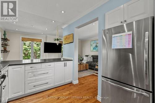 1 Airycot Circle, Ottawa, ON - Indoor Photo Showing Kitchen
