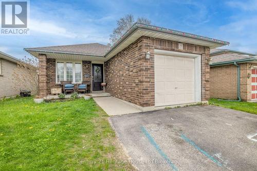 7 KARA LANE  Tillsonburg, ON N4G 5M2