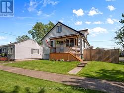 21 HILDA STREET St. Catharines (Western Hill), ON L2S 1Z7