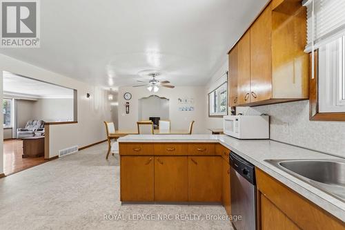 kitchen 12.3 x 11.5 ft dining room 11.5 X 15.5 ft - 70 Second Street, Welland (Lincoln/Crowland), ON - Indoor Photo Showing Kitchen