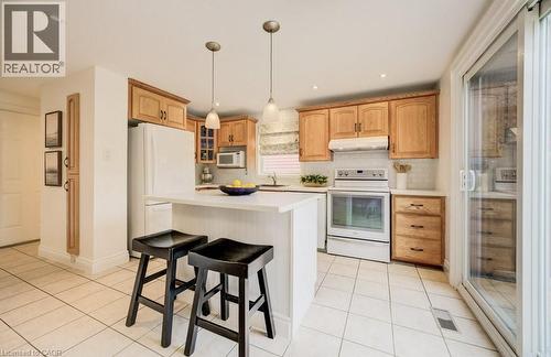 106 Parkland Crescent, Kitchener, ON - Indoor Photo Showing Kitchen