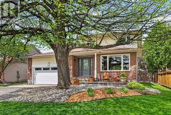 527 PRINCESS LOUISE DRIVE Ottawa, ON K4A 1Y2