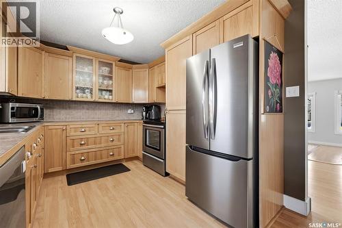 2947 More Crescent E, Regina, SK - Indoor Photo Showing Kitchen