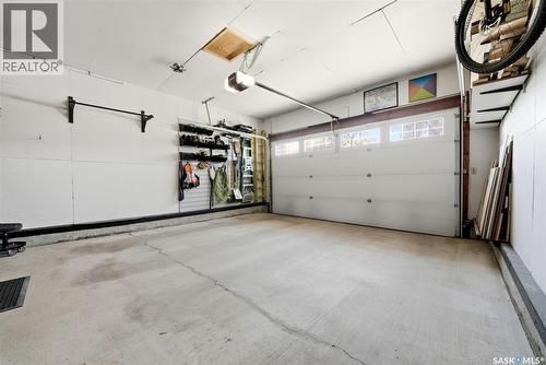2947 More Crescent E, Regina, SK - Indoor Photo Showing Garage