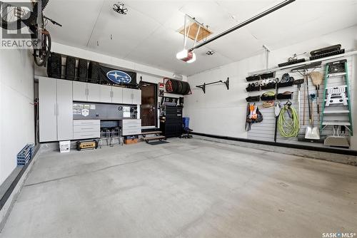2947 More Crescent E, Regina, SK - Indoor Photo Showing Garage
