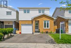 17 HISTON CRESCENT  Brampton (Madoc), ON L6V 3P9