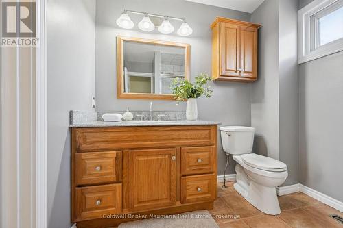 17 Histon Crescent, Brampton (Madoc), ON - Indoor Photo Showing Bathroom