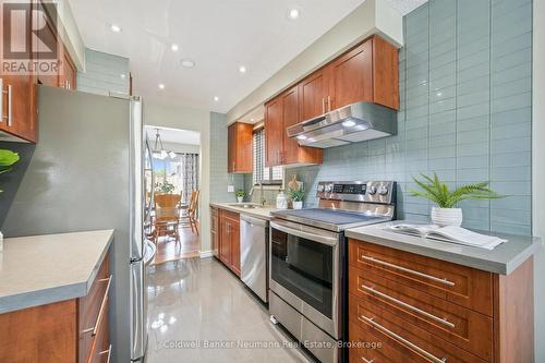 17 Histon Crescent, Brampton (Madoc), ON - Indoor Photo Showing Kitchen